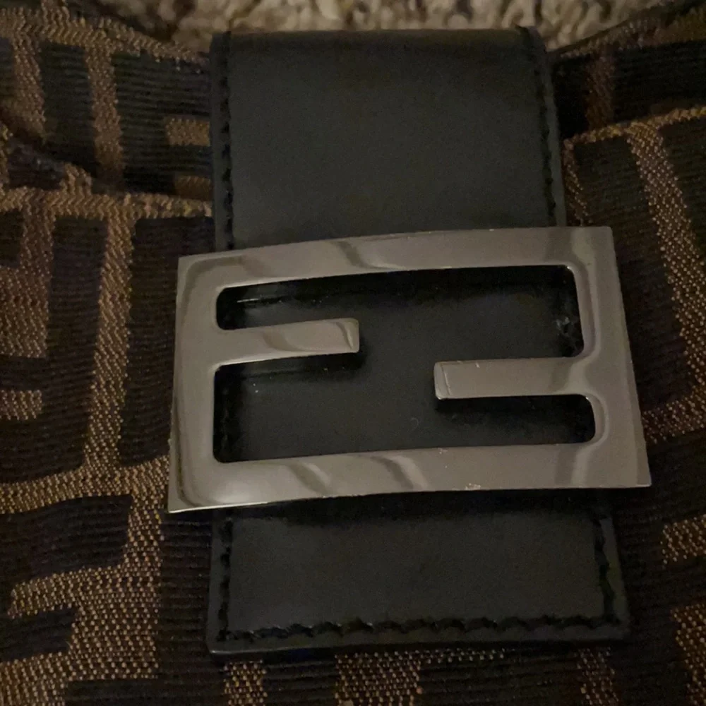 Fendi Bag - Picture 4 of 16